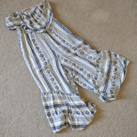 American Eagle Outfitters Boho Paisley Blue Sleeveless Floral Rose Jumpsuit - Picture 2 of 2